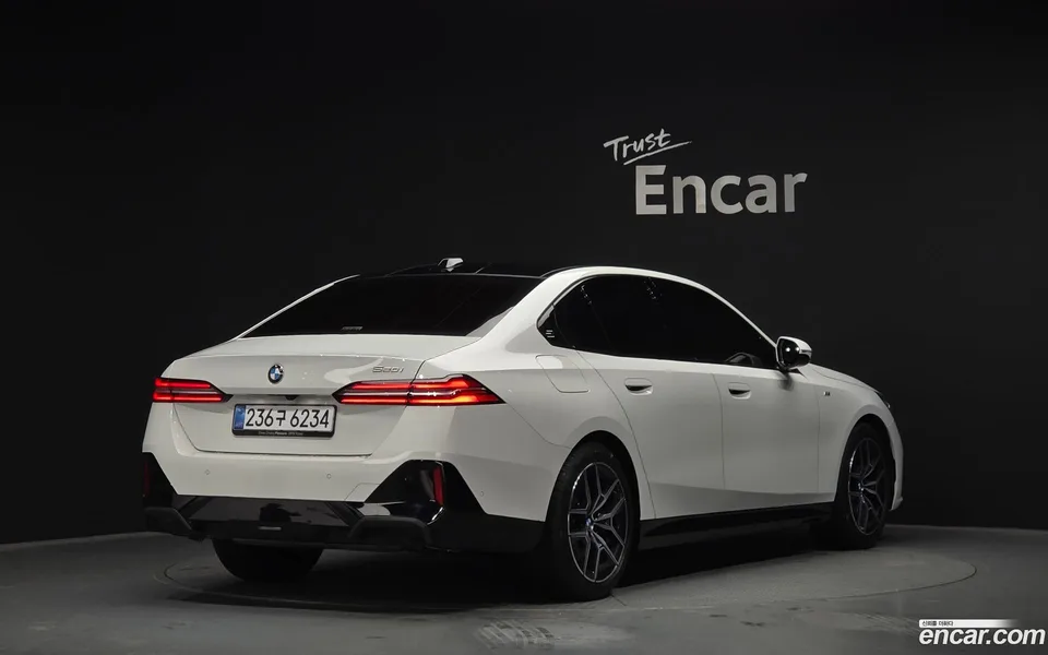 BMW 5 Series 520i M 2025 — миниатюра 2