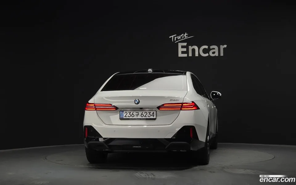 BMW 5 Series 520i M 2025 — миниатюра 3