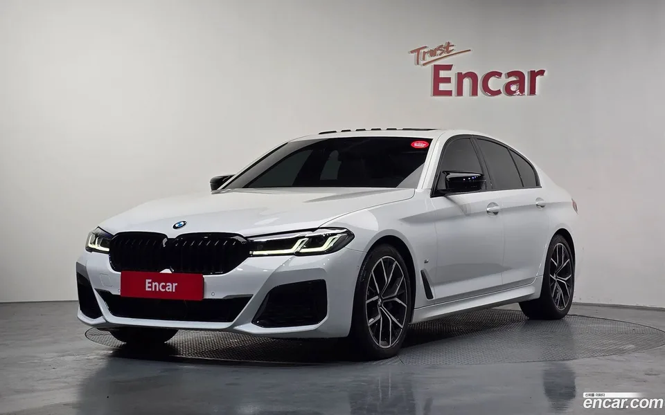 BMW 5 Series 530i M 2023 — фото 1, купить с доставкой в Москву
