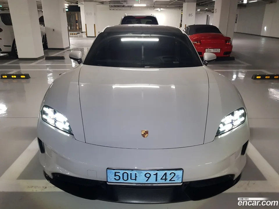 Porsche Taycan 4S 2024 — миниатюра 2