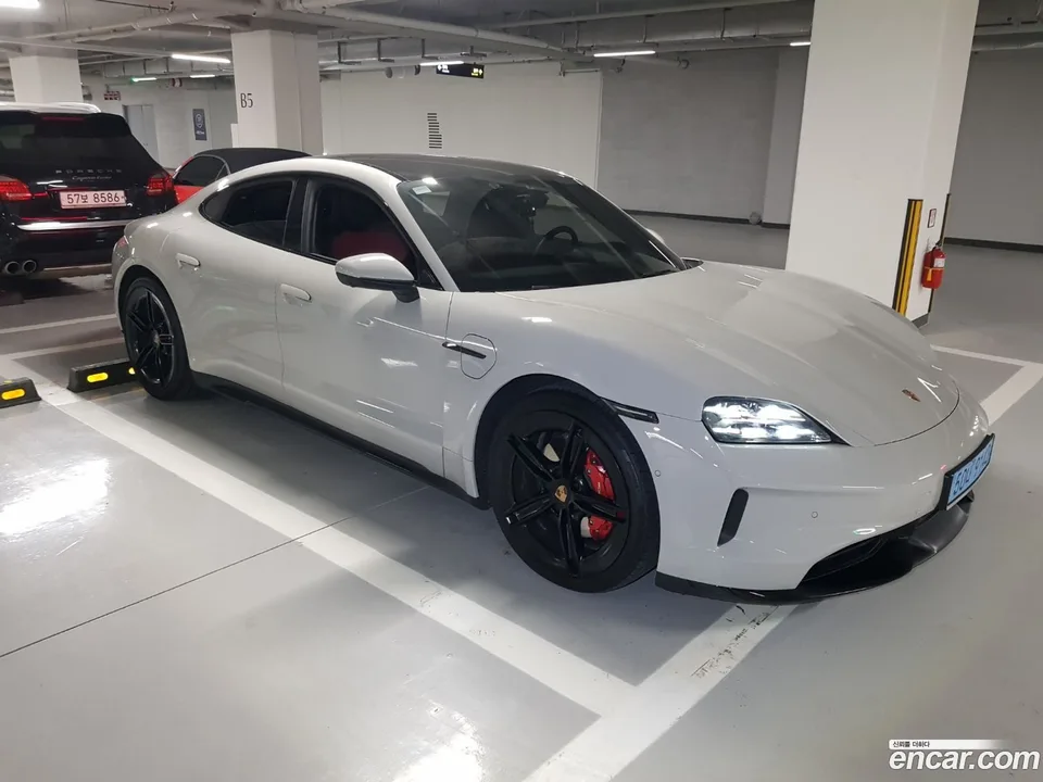 Porsche Taycan 4S 2024 — миниатюра 3