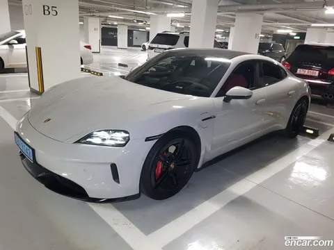 Porsche Taycan 2024 купить в Москве