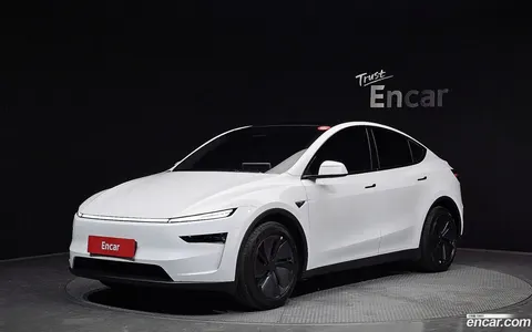 Tesla Model Y 2025 купить в Москве