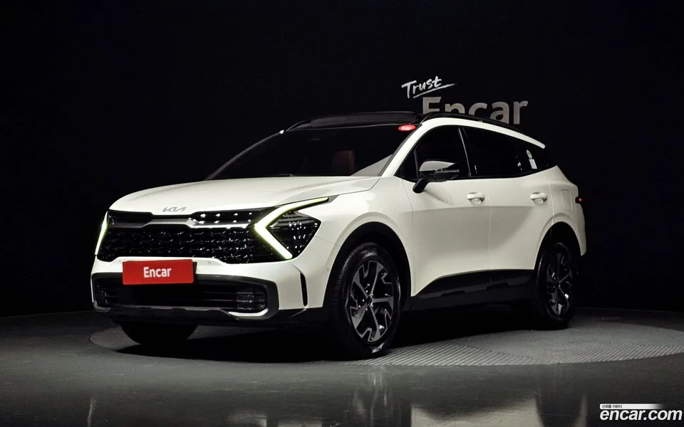 Kia Sportage Hybrid 2WD 2022 — фото 1, купить с доставкой в Москву