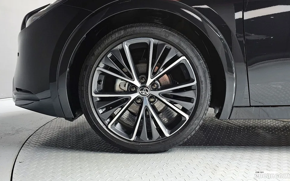 Toyota Prius 2.0 XLE 2024 — миниатюра 5