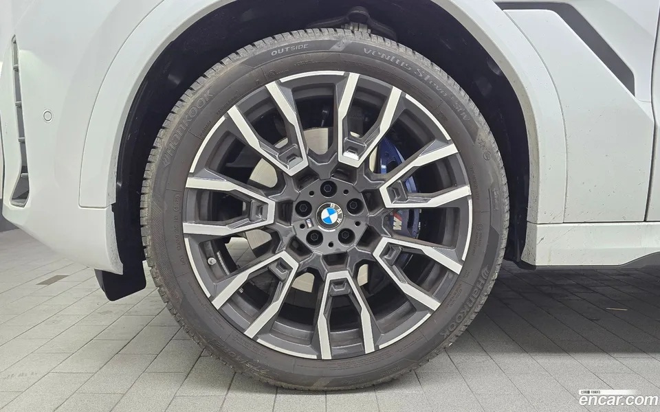 BMW X6 xDrive40i M 2025 — миниатюра 5
