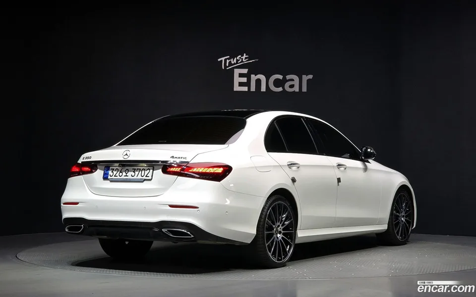 Mercedes-Benz E-Class E350 4MATIC AMG Line 2023 — миниатюра 2