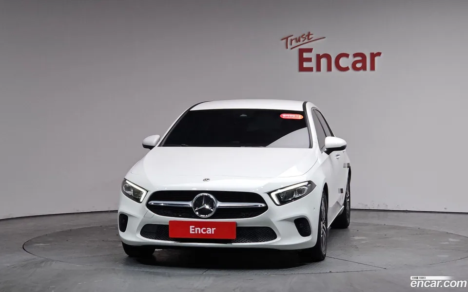 Mercedes-Benz A-Class A220 2022 — миниатюра 3
