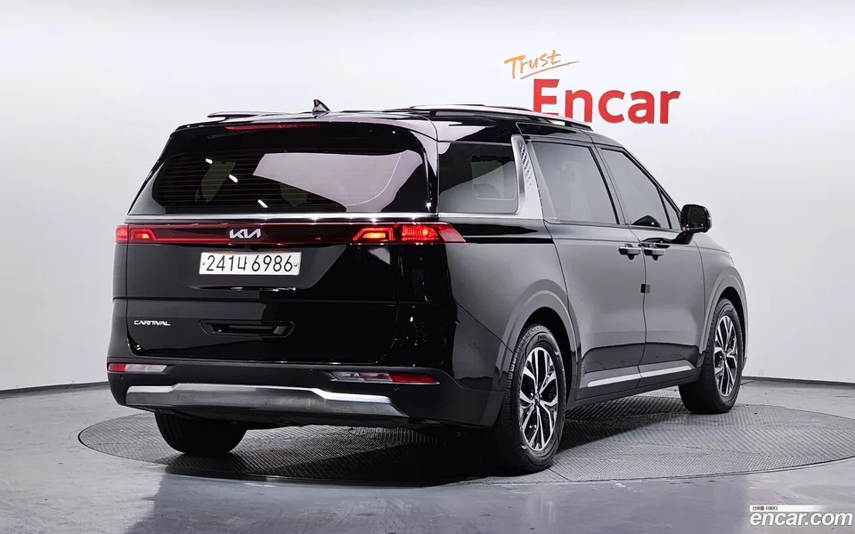 Kia Carnival 9 2022 — миниатюра 2