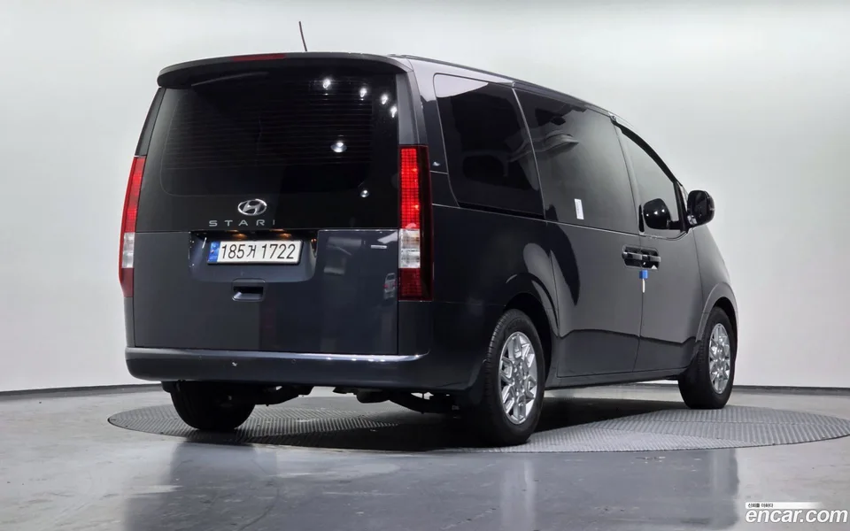 Hyundai Staria 4WD 9 2022 — миниатюра 2