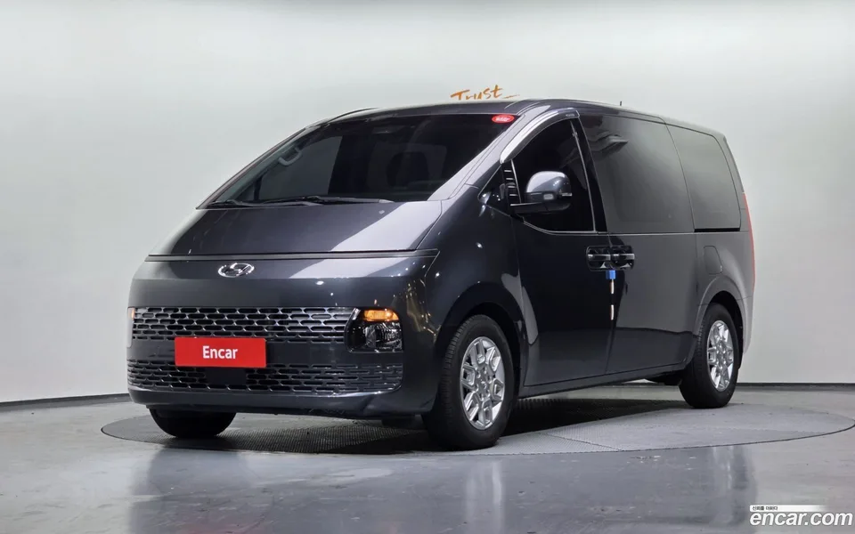 Hyundai Staria 4WD 9 2022 — фото 1, купить с доставкой в Москву