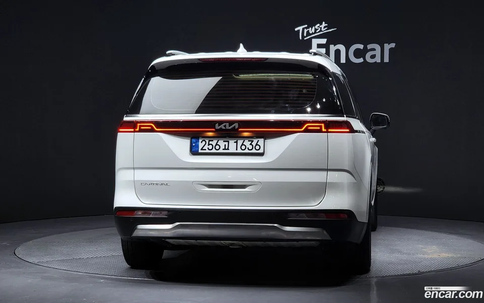 Kia Carnival 9 2022 — миниатюра 4