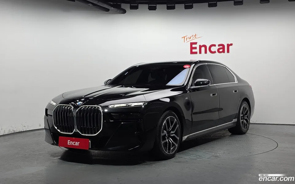 BMW 7 Series 740d xDrive M 2024 — фото 1, купить с доставкой в Москву
