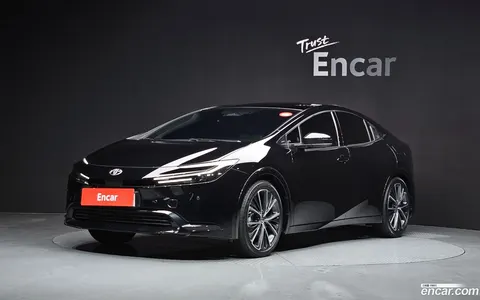 Toyota Prius 2024 купить в Москве