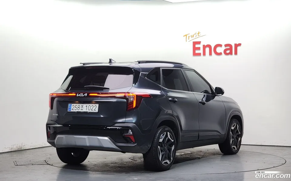 Kia Seltos 1.6 2WD 2023 — миниатюра 2
