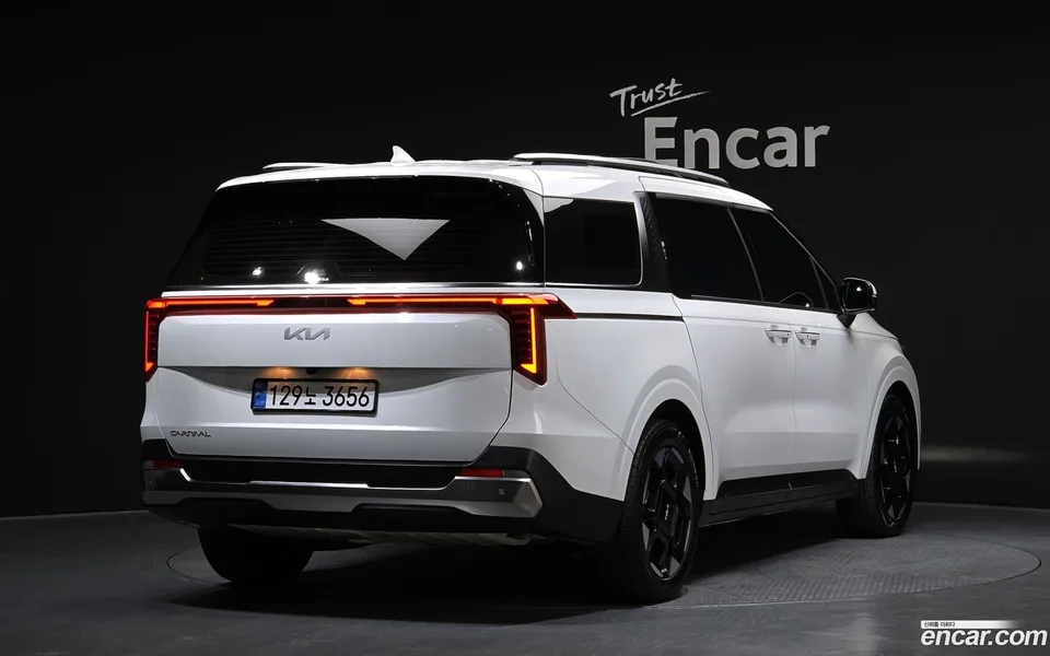 Kia Carnival 7 2024 — миниатюра 2
