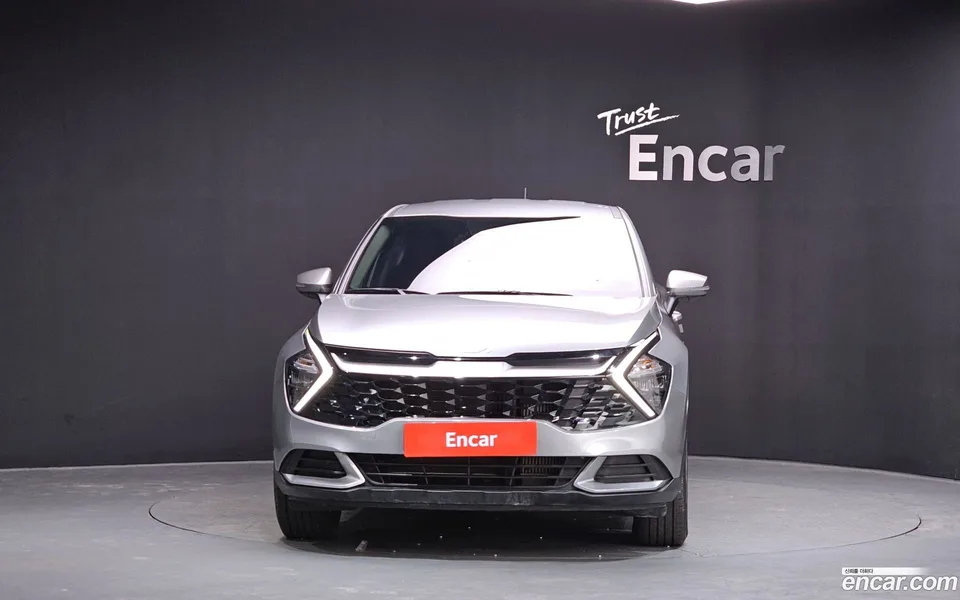 Kia Sportage 2.0 2WD 2023 — миниатюра 3