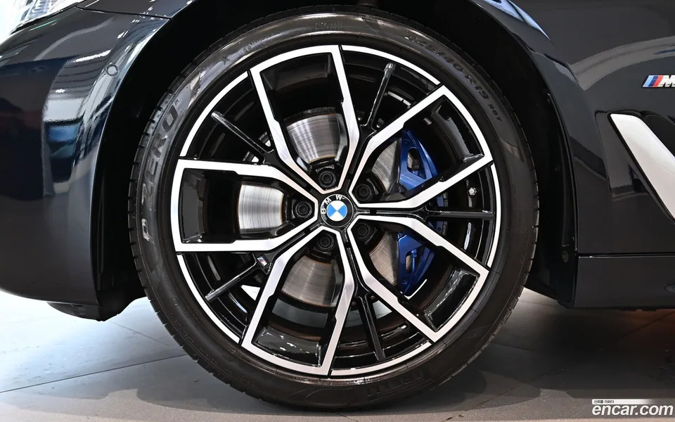 BMW 5 Series 530i M 2023 — миниатюра 5