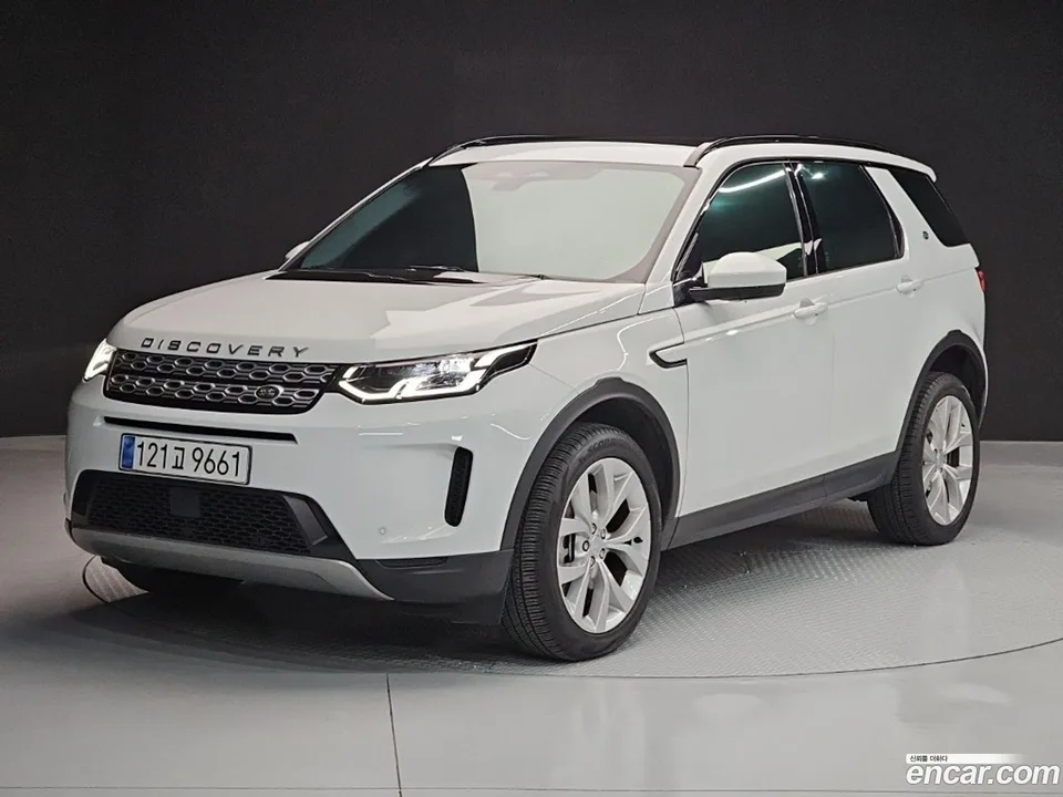 Land Rover Discovery Sport P250 SE 2022 — фото 1, купить с доставкой в Москву