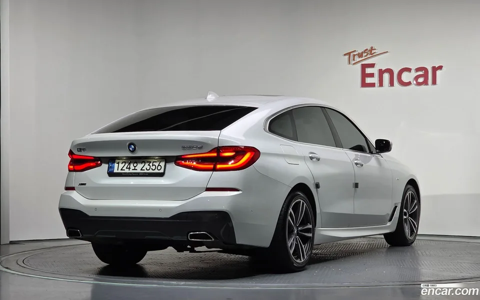 BMW 6 Series GT 620d xDrive M 2022 — миниатюра 2