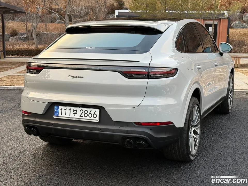 Porsche Cayenne 3.0 2023 — миниатюра 2