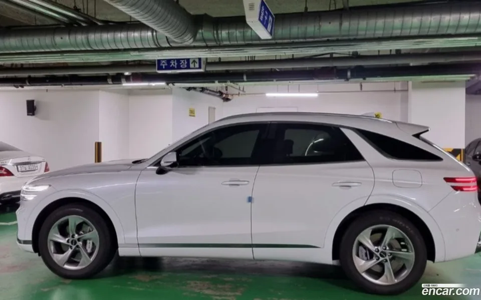 Genesis GV70 2.5T 2WD 2024 — миниатюра 3