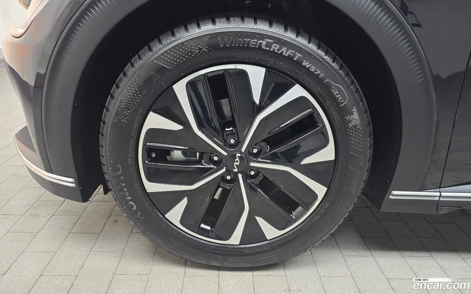 Kia EV6 2023 — миниатюра 5