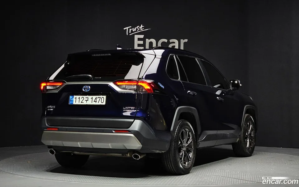 Toyota RAV4 2.5 4WD 2022 — миниатюра 2