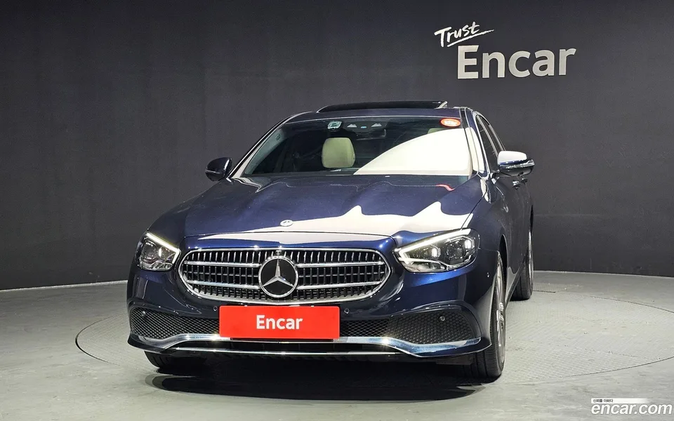 Mercedes-Benz E-Class E350 4MATIC 2022 — миниатюра 3