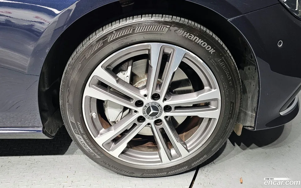 Mercedes-Benz E-Class E350 4MATIC 2022 — миниатюра 5