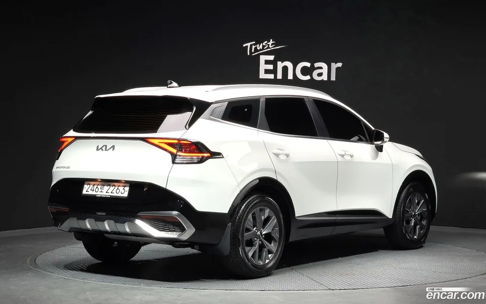 Kia Sportage 1.6 2WD 2022 — миниатюра 2