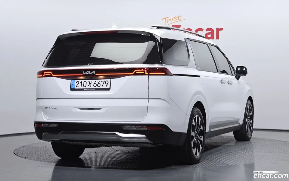 Kia Carnival 9 2023 — миниатюра 2