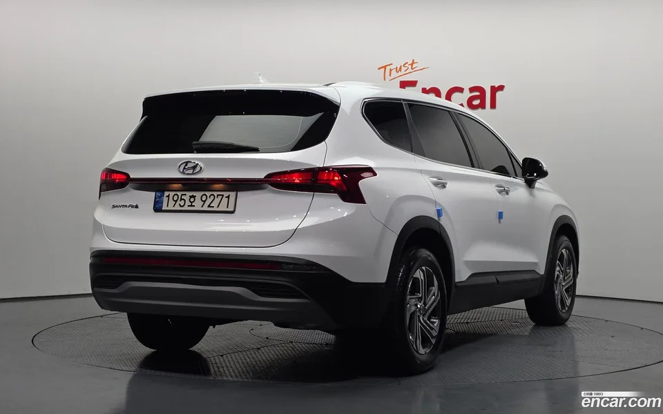 Hyundai SantaFe 2.5T 2WD 2023 — миниатюра 2