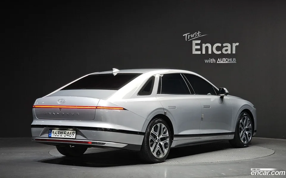 Hyundai Grandeur 2.5 2WD 2023 — миниатюра 2