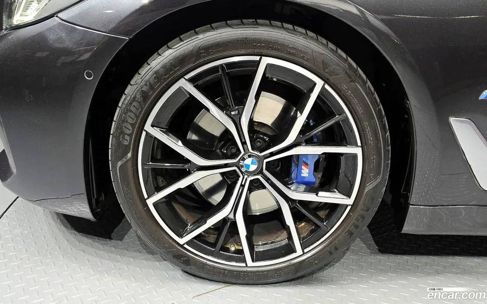 BMW 5 Series 530i M 2022 — миниатюра 5