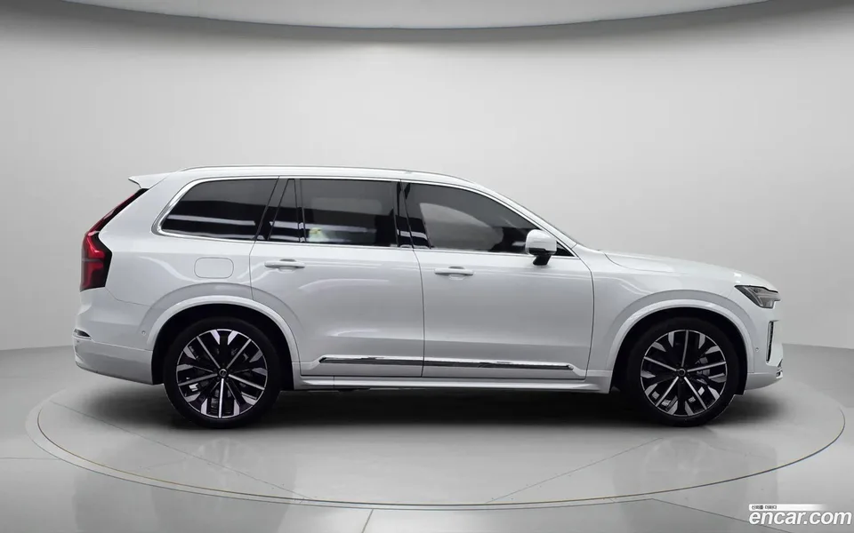 Volvo XC90 B6 2025 — миниатюра 3