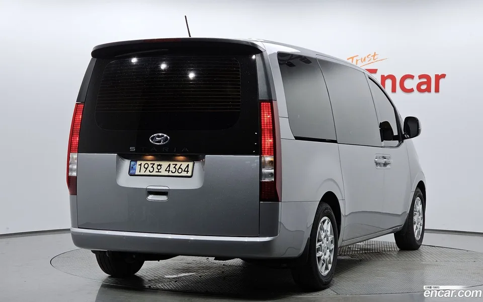 Hyundai Staria 4WD 9 2022 — миниатюра 2