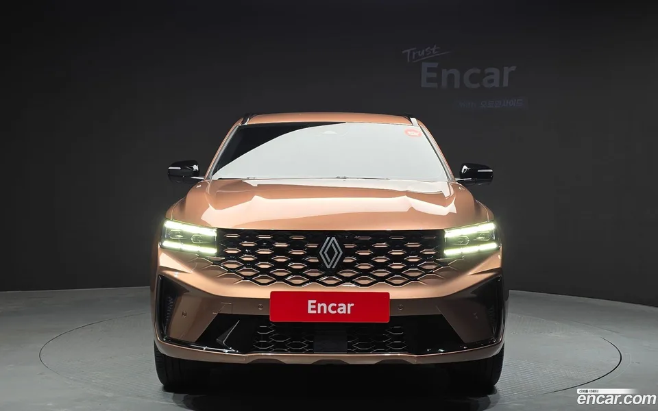 Renault Samsung Grand Koleos 1.5 E-TECH 2WD 2024 — миниатюра 3
