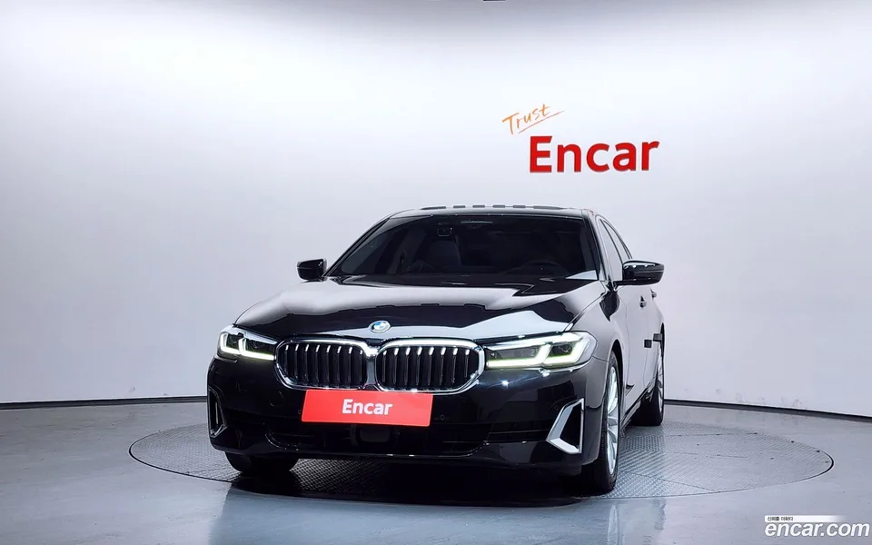 BMW 5 Series 520i 2022 — миниатюра 3