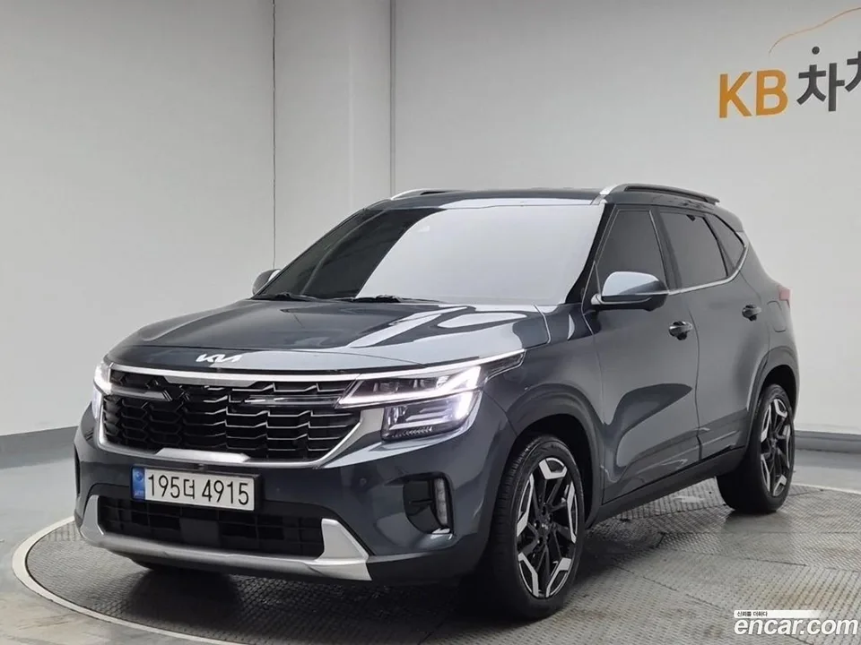 Kia Seltos 1.6 2WD 2022 — фото 1, купить с доставкой в Москву