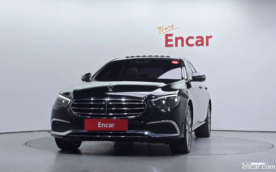 Mercedes-Benz E-Class E350 4MATIC 2023 — миниатюра 3