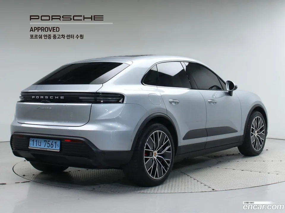 Porsche Macan Electric 4S 2025 — миниатюра 2
