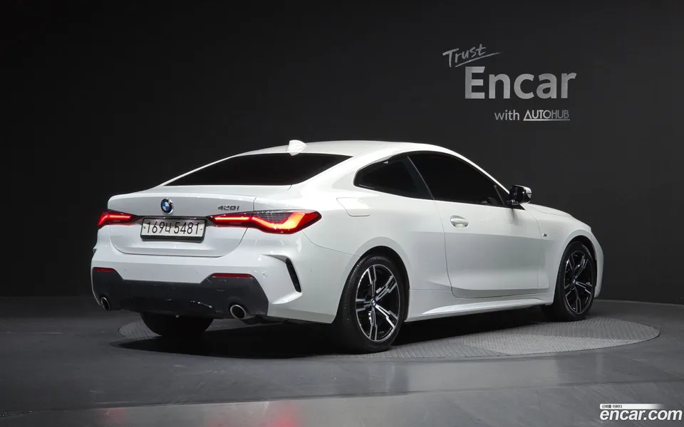 BMW 4 Series 420i M 2022 — миниатюра 2
