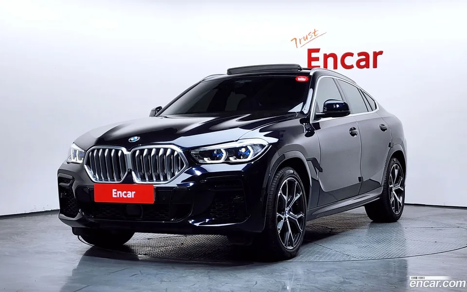 BMW X6 xDrive40i M 2022 — фото 1, купить с доставкой в Москву