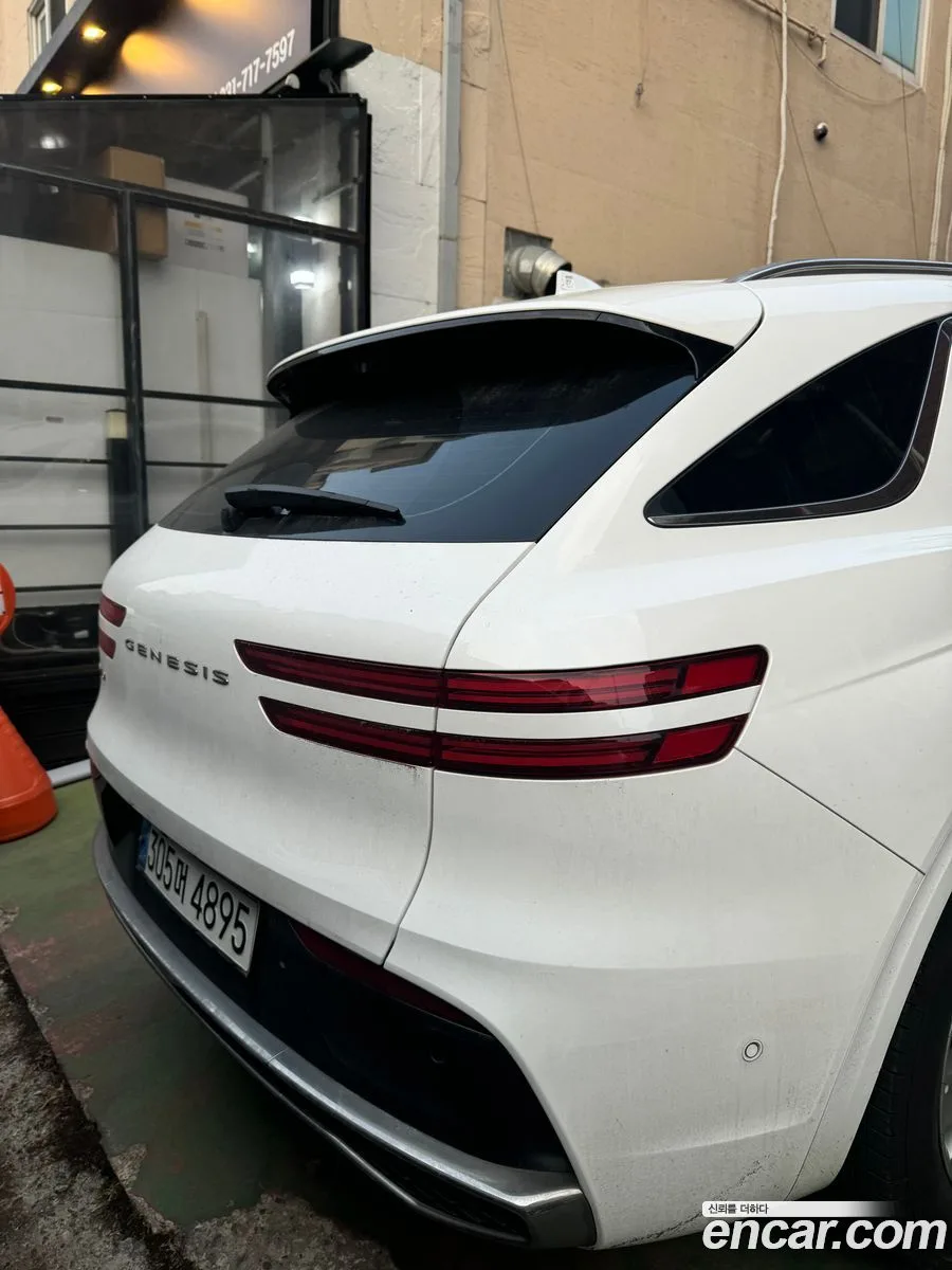 Genesis GV70 2.5T 2WD 2025 — миниатюра 2