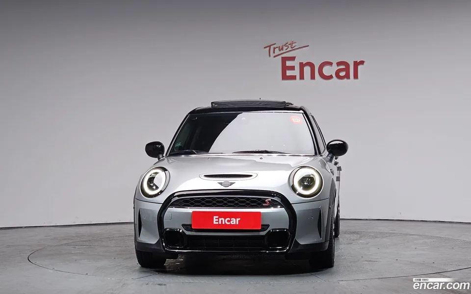 MINI Cooper S 5 2023 — миниатюра 3