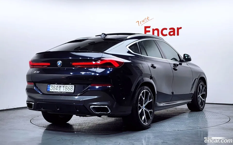 BMW X6 xDrive40i M 2022 — миниатюра 2