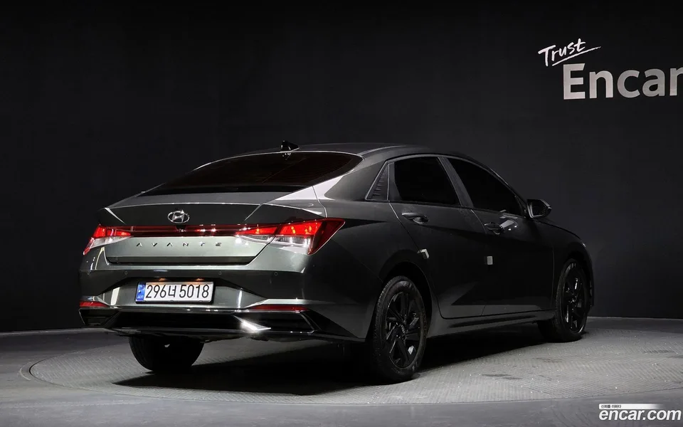 Hyundai Avante 1.6 2022 — миниатюра 2