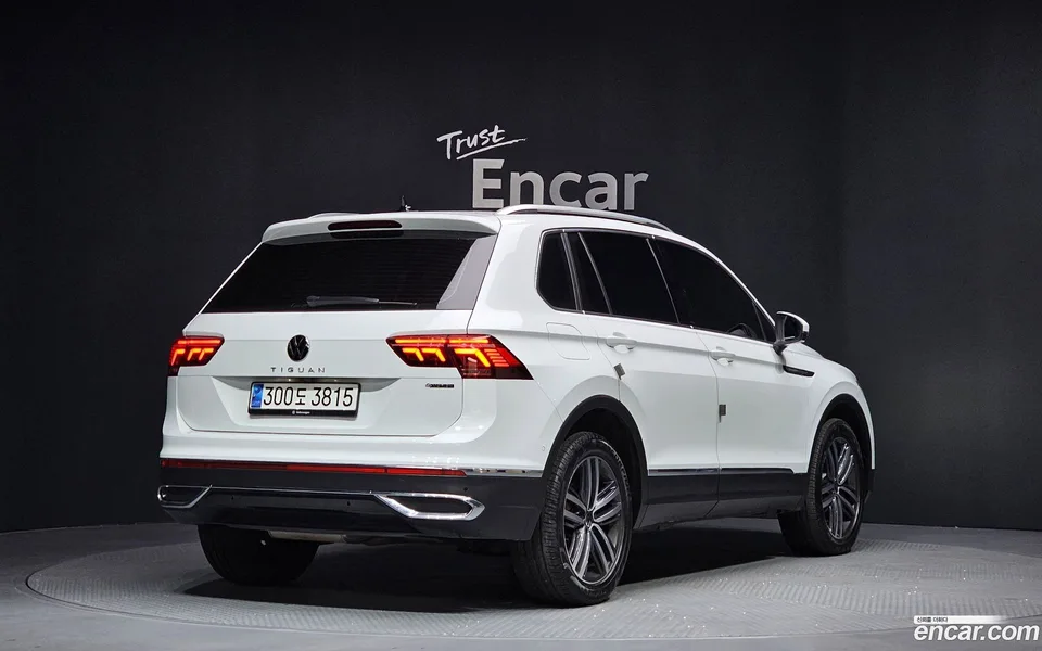 Volkswagen Tiguan 2.0 TDI 4 2023 — миниатюра 2