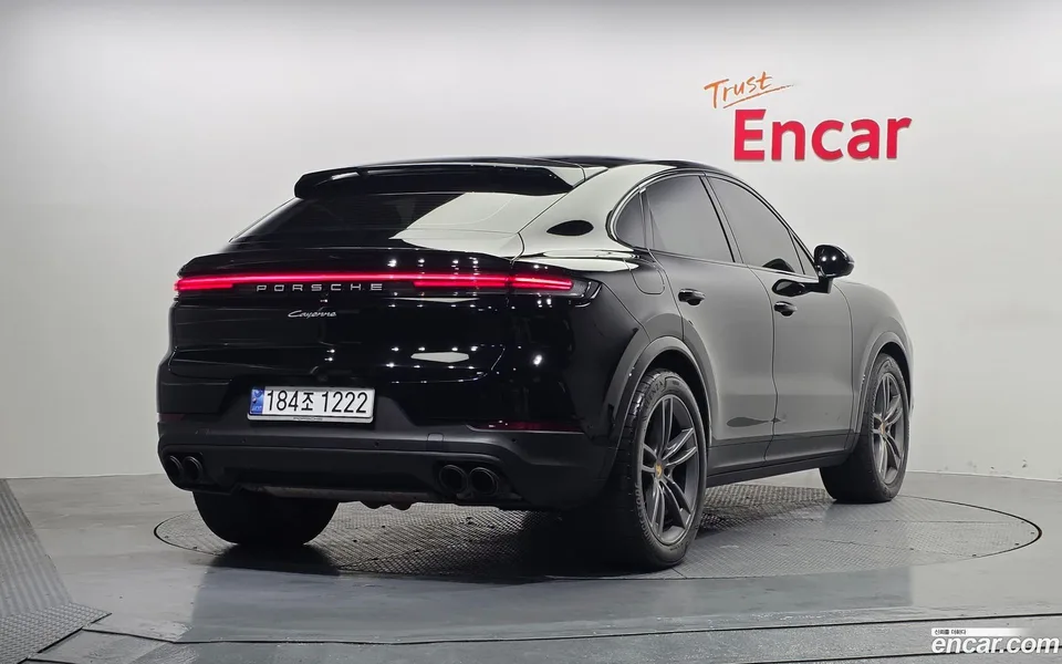 Porsche Cayenne 3.0 2023 — миниатюра 2
